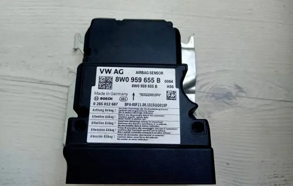 Audi A4 S4 B9 Airbag control unit/module 8W0959655B