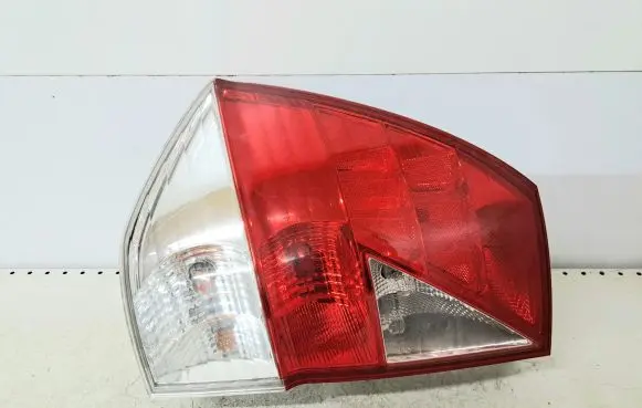 Honda FR-V Rear/tail lights