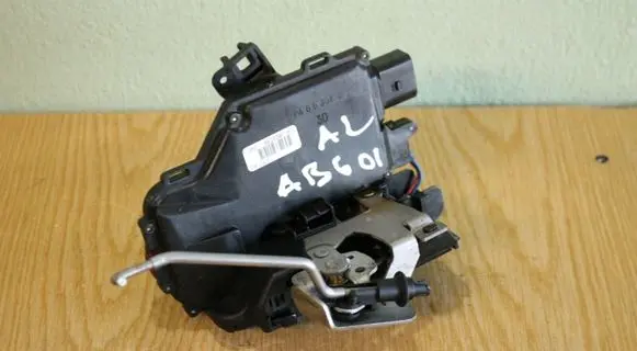 Audi A4 S4 B6 8E 8H Rear door lock 8E0839016C