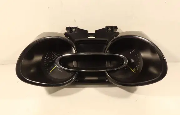 Renault Clio IV Clock