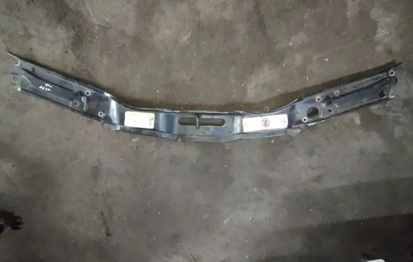 Audi A6 S6 C4 4A Top upper radiator support slam panel