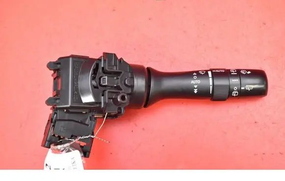 Toyota Avensis T270 Headlight wiper switch 17F003LH