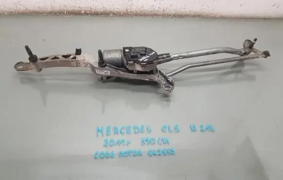 Mercedes-Benz CLS C218 X218 Front wiper linkage and motor A2128201240