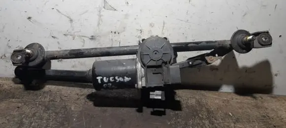 Hyundai Tucson LM Front wiper linkage and motor