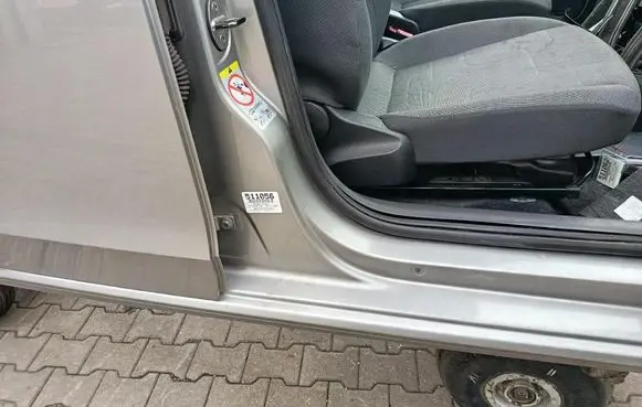 Audi Coupe Pillar (middle)