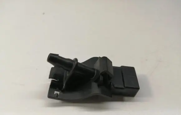 Toyota Auris 150 Windshield washer spray nozzle 8538112330