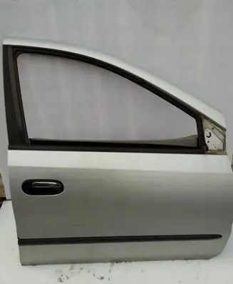 Nissan Almera Tino Front door 801004U130