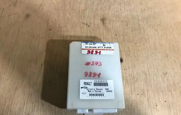Renault Laguna III Climate control unit 52409202 A05010A8400003 S02C02