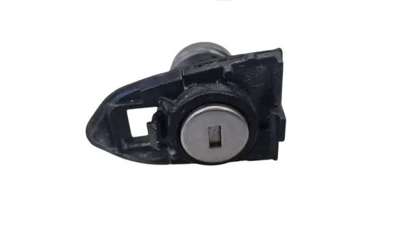 Ford Fusion II Front door lock (next to the handle) DS71F21991
