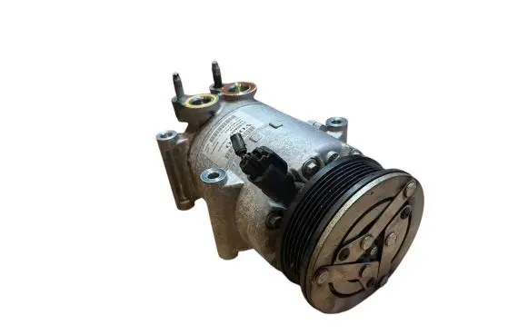 Volvo V40 Air conditioning (A/C) compressor (pump) 31404441 14W016
