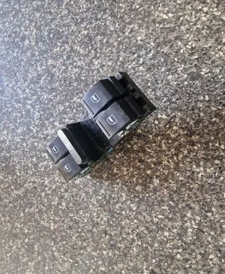 Volkswagen PASSAT B7 Electric window control switch