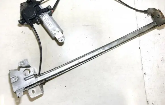 Nissan X-Trail T30 Front door window regulator with motor 