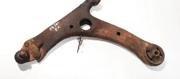 Toyota Avensis T250 Front lower control arm/wishbone