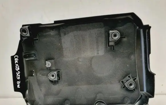Skoda Fabia Mk2 (5J) Engine splash shield/under tray 06K103925BN