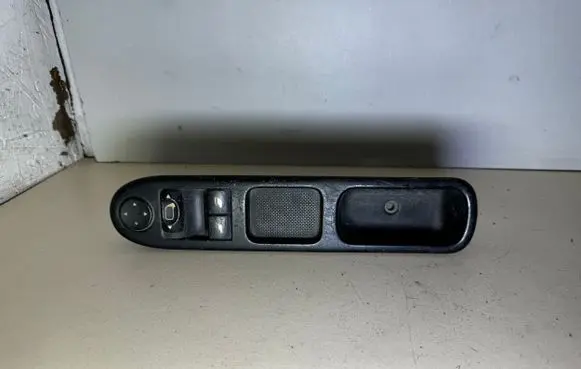 Peugeot 307 Electric window control switch 96351622XT 006610405
