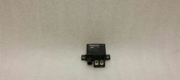 Mercedes-Benz E AMG W211 Charging relay A0025423819