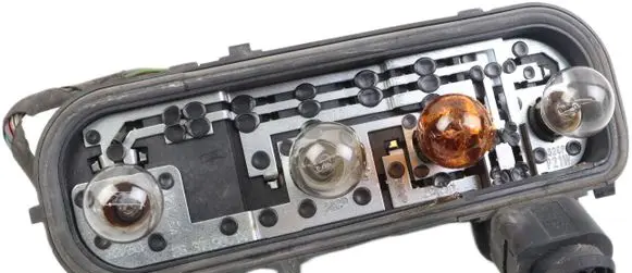 Audi A4 S4 B6 8E 8H Tail light bulb cover holder 8E9945257