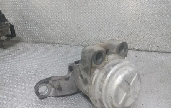 Ford S-MAX Engine mount bracket HL8022M05