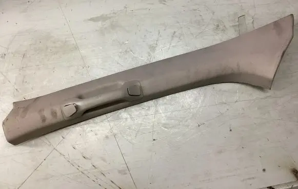 Volvo XC90 (A) pillar trim I110136