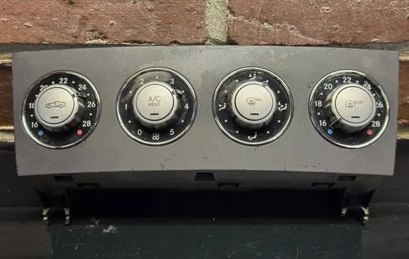 Mercedes-Benz SLK R171 Climate control unit A1718302385 1007293C0109