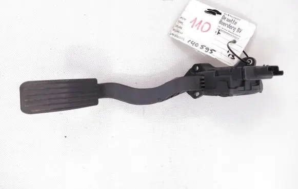 Peugeot 208 Accelerator throttle pedal 9682805780