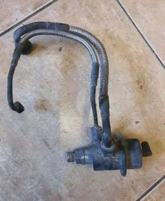 Audi 80 90 S2 B4 Fuel pressure regulator 438161016 034133534f