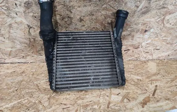 Audi Q7 4L Intercooler radiator 7L6145804A S5028002