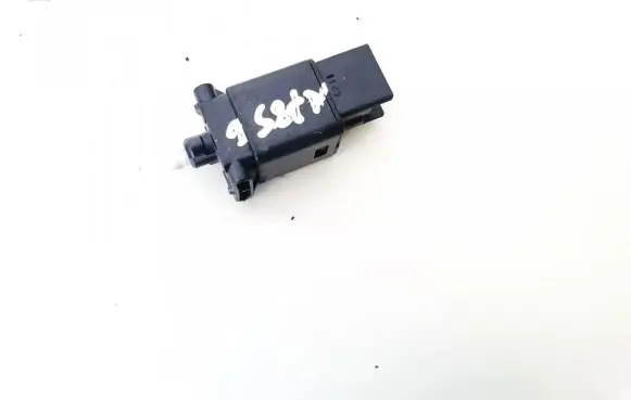 Mazda CX-7 Brake pedal sensor switch gj6e