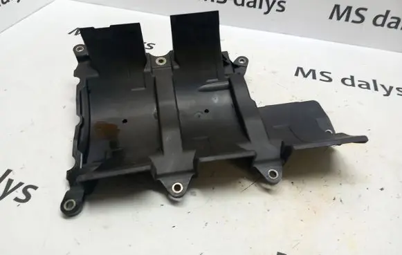 Mercedes-Benz E W211 Oil breather separator A6421800785 6421800785