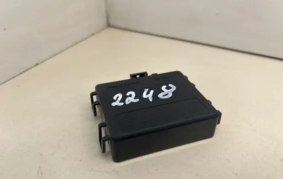 Mercedes-Benz E W211 Rain sensor A2118202285 73628102 5DC00842402