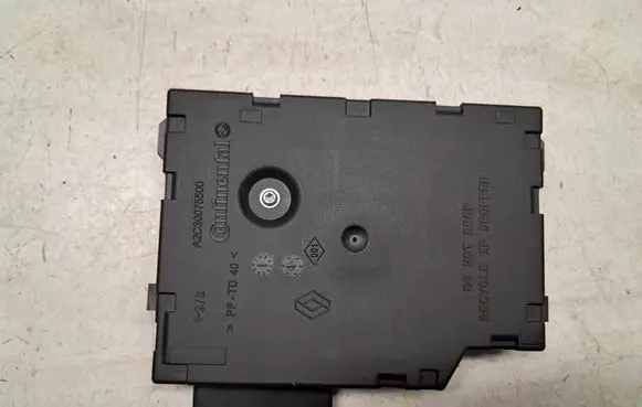 Mercedes-Benz E C207 W207 Positive wiring loom A2075402550