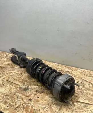 Volkswagen Touareg II Front shock absorber with coil spring