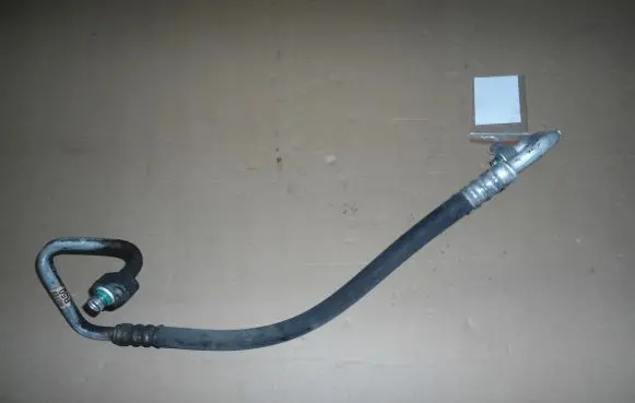 KIA Carens III Air conditioning (A/C) pipe/hose