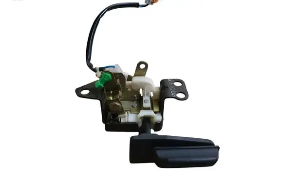 Honda CR-V Tailgate window lock/catch/latch 