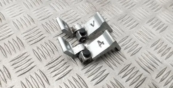 Volkswagen PASSAT B8 Rear door hinge set 8V5833403C