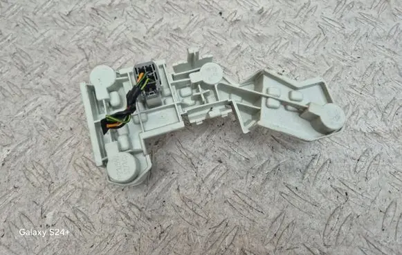 Volvo V50 Tail light bulb cover holder 281222 18128007