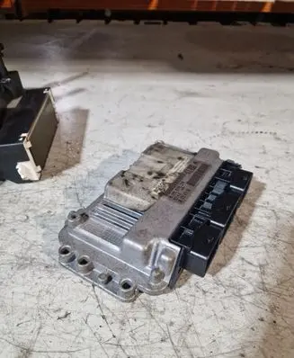 Citroen C4 I Engine control unit/module 9662307380