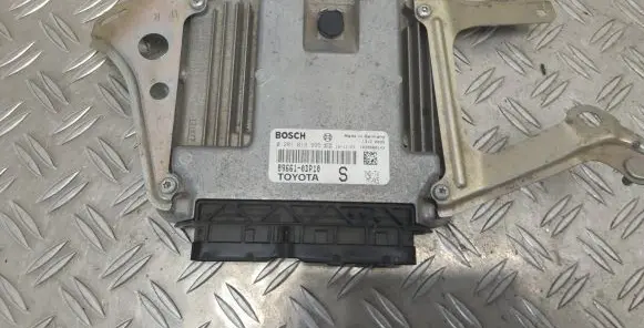 Toyota Yaris Engine control unit/module 896610DP10