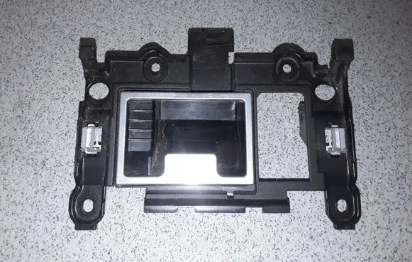 BMW 5 E60 E61 Ashtray (front) 7034087