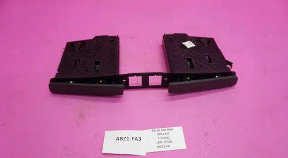 Cup holder front