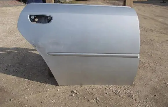 Subaru Legacy Front door