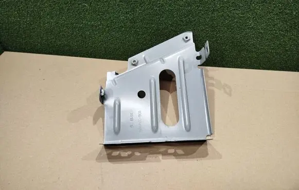 Renault Master III Fender mounting bracket 03G37490R