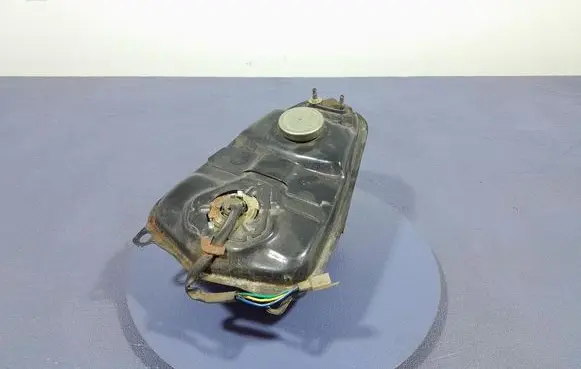 AC 428 Fuel tank 