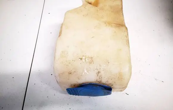 Windshield washer fluid reservoir/tank