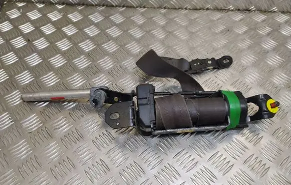 Volvo S60 Front seatbelt