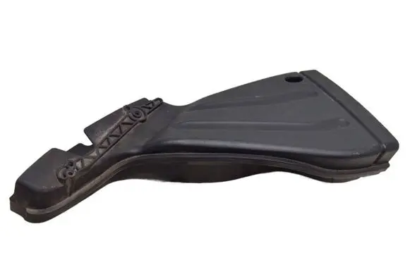 Audi A4 S4 B7 8E 8H Air intake duct part 8E0129618H