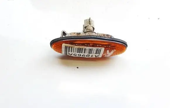 Mazda Premacy Front fender indicator light 0464120