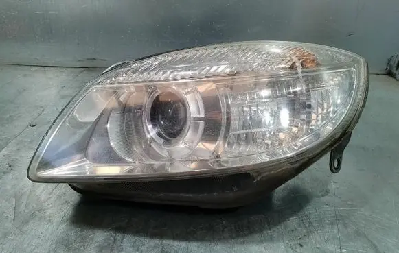 Skoda Fabia Mk2 (5J) Headlight/headlamp