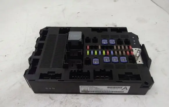 Jaguar XF X250 Fuse module 9X2314B476AD
