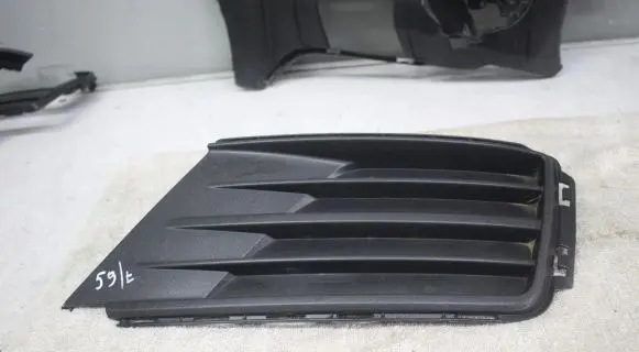 Volkswagen Caddy Front bumper lower grill